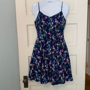 Old Navy floral dress 🌺